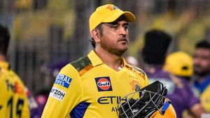 IPL 2025: தோனி செய்த சொதப்பல்.. அஸ்வினுக்கு எதற்கு பவர்பிளேவில் ஓவர்? உறைந்து போன ரசிகர்கள்