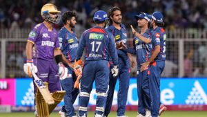 KKR vs LSG: கடைசி ஓவரில் திரில்லர்.. போராடிய ரிங்கு சிங்.. 4 ரன்கள் வித்தியாசத்தில் லக்னோ வெற்றி