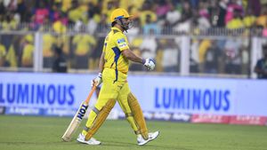 MS Dhoni- அது வேற வாய், இது வேற வாய்.. தோனி முன்பே பேட்டிங் செய்ய ஏன் வரவில்லை? இந்த Stats-ஐ பாருங்க