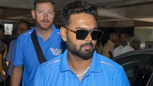 IPL 2025-வாய் விட்டு அடி வாங்கிய ரிஷப் பண்ட்.. பஞ்சாப் அணியை கிண்டல் செய்ததற்கு பதிலடி தந்த ஸ்ரேயாஸ்