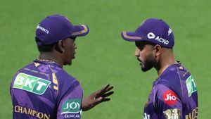 IPL 2025: திட்டத்தை மாற்றிய சன்ரைசர்ஸ் கேப்டன் கம்மின்ஸ்.. EX- CSK வீரரை இறக்கிய KKR கேப்டன் ரஹானே