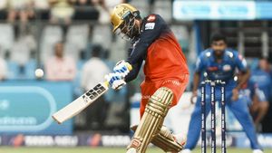 IPL 2025- மும்பையை அதன் சொந்த மண்ணிலே வீழ்த்தியது எப்படி? RCB கேப்டன் ரஜத் பட்டிதார் சொன்ன ரகசியம்