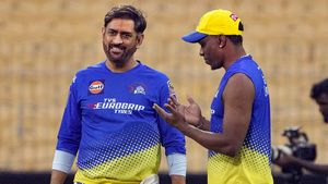 IPL 2025: துரோகி வந்திருக்கான் பாருங்க! பிராவோவை பங்கமாக கலாய்த்த தோனி.. என்ன நடந்தது?