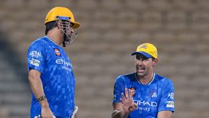 IPL 2025: சிஎஸ்கே அணியில் 2 அதிரடி மாற்றம்.. இளம் வீரருக்கு வாய்ப்பு அளித்த தோனி