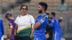 டெஸ்ட் போட்டிக்கு பயிற்சி எடுக்குறீங்களா? என்ன பேட்டிங் இது.. சிஎஸ்கேவை வெளுத்து வாங்கிய ஸ்ரீகாந்த்
