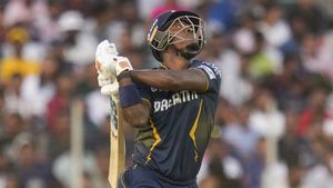IPL 2025 :10 நிமிடம் கூட ஆகல.. தமிழக வீரர் சாய் சுதர்சனுக்கு கிடைத்த கௌரவத்தை புடுங்கிய அதிரடி வீரர்