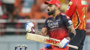 IPL 2025: ஸ்ரேயாசை பார்த்து அநாகரீகமாக நடந்த கோலிக்கு மட்டும் ஏன் அபராதம் இல்லை.. பிசிசிஐ பாகுபாடு