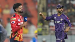 KKR vs PBKS: டாஸ் வென்ற ஸ்ரேயாஸ் ஐயர்.. மதயானையை களமிறக்கிய கேகேஆர்.. பஞ்சாப் அணியிலும் 2 மாற்றம்!