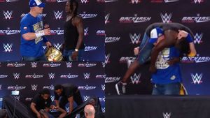 WWE பிரஸ் மீட்டில் John cena சம்பவம்.. சக வீரரை மேடையில் தூக்கி எறிந்ததால் பரபரப்பு.. என்ன ஆச்சு?