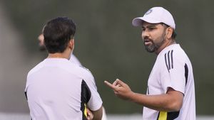 Rohit Sharma:சர்வதேச டெஸ்ட் கிரிக்கெட்டிலிருந்து ரோகித் சர்மா ஓய்வு..கேப்டன் பதவி நீக்கத்தால் முடிவு