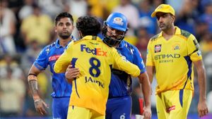 IPL 2025-ஒவ்வொரு சீசனிலும் சிஎஸ்கே, மும்பை அடித்த சிக்சர்கள் எவ்வளவு தெரியுமா?