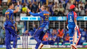 IPL 2025: மும்பை அணி 11வது முறையாக பிளே ஆப்க்கு தகுதி.. DC-யை 59 ரன்கள் வித்தியாசத்தில் வீழ்த்தியது