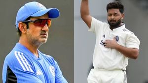 ரிஷப் பண்ட் 2 செஞ்சுரி அடித்தும் பாராட்ட மனமில்லை? கோபத்தை காட்டிய கம்பீர்.. என்ன நடந்தது?