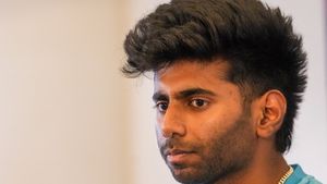 IPL 2025: மணிக்கு 156கிமீ. வேகத்தில் வீசும் பவுலர்.. கிரிக்கெட் வாழ்க்கையை காப்பாற்ற கடைசி முயற்சி