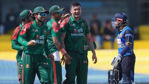 SL vs BAN மேட்ச் பார்த்தீங்களா?ஒருநாள் கிரிக்கெட்டில் வரலாற்று மாற்றம்..350 எல்லாம் வாய்ப்பில்ல ராஜா
