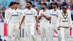 IND vs ENG: “பந்தில் வாஸ்லின் தடவி..” இந்திய அணி மீது அபாண்டமான புகார்.. பாகிஸ்தான் வீரர் உளறல்
