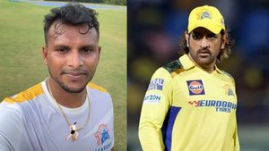 CSK: மெகா ஐபிஎல் ட்விஸ்ட்.. சிஎஸ்கே முகாமில் நடராஜன்.. டெல்லி கேப்பிடல்ஸில் இருந்து மாறுகிறாரா?