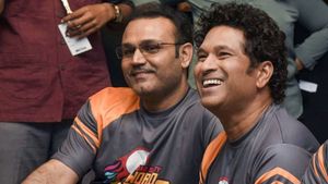 தோனி செய்த செயலால் ஓய்வு முடிவை எடுத்த சேவாக்.. காப்பாற்றிய சச்சின்.. 2008 ஆஸ்திரேலிய தொடர் சம்பவம்
