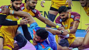 புரோ கபடி 2025.. ஒரே வெற்றியால் புள்ளி பட்டியலில் முன்னேறிய தெலுங்கு டைட்டன்ஸ்.. பெங்கால் வீரர் சாதனை