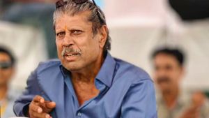 பாகிஸ்தானை வீழ்த்துங்கள்.. மற்றதை அரசாங்கம் பார்த்து கொள்ளும்.. இந்திய அணிக்கு கபில்தேவ் அட்வைஸ்