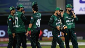 IND vs PAK: அடிச்ச அடி அப்படி! பரிசளிக்கும் விழாவுக்கு வராத பாகிஸ்தான் கேப்டன் சல்மான் ஆகா.. என்ன ஆச்சு?