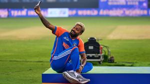 ஆஸ்திரேலிய அணிக்கு எதிரான ஒருநாள் தொடர்.. ஹர்திக் பாண்டியா நீக்கப்பட வாய்ப்பு..சிவம் துபேக்கு சான்ஸ்