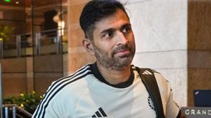 IND vs AUS: இந்திய அணியின் பிளேயிங் லெவனில் ஒரு மாற்றம் நடக்கும்.. அபிஷேக் நாயர் கணிப்பு