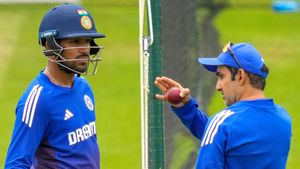 IND vs AUS: கம்பீர் செய்தது அபத்தம்.. கேவலத்தின் உச்சம்.. முன்னாள் வீரர் ஸ்ரீகாந்த் சாடல்