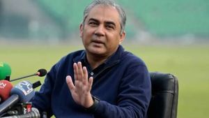 ஆசிய கோப்பையை இந்திய அணிக்கு வழங்க தயார்.. ஆனால் ஒரு கண்டிஷன்.. மோஷின் நக்வி கடிதம்