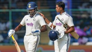 IND vs WI: தமிழ்நாட்டில் இருந்து வருகிறார்.. அந்த பையனின் தகுதி எங்களுக்கு தெரியும்! - கோட்ச் கருத்து