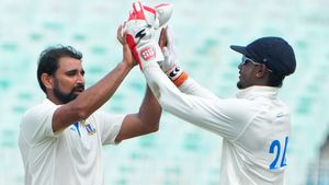 தேர்வுக்குழு தலைவர் அகார்கருடன் மோதலில் ஈடுபட்ட முகமது ஷமி.. சமாதானப்படுத்திய முக்கிய உறுப்பினர்