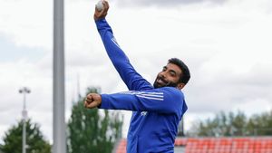 IND vs AUS: பும்ரா விளையாடுவது சந்தேகம்.. ஒரு இடத்திற்கு 3 பேர் போட்டி.. முன்னாள் வீரர் கருத்து