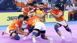 PKL: பைனலுக்கு நாங்க தான போவோம்.. 50 புள்ளி எடுத்து மிரள வைத்த புனேரி பல்தான்.. டைட்டன்ஸ் தோல்வி