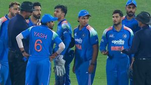 IND A vs Pak: இப்படிலாமா ஏமாற்றுவாங்க.. இந்திய வீரருக்கு எதிராக தவறாக அவுட் வழங்கிய நடுவர்