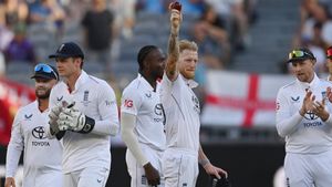 The Ashes 2025: திருப்பி அடித்த இங்கிலாந்து.. ஆஸ்திரேலியா சொதப்பல் பேட்டிங்.. ஸ்டோக்ஸ் 5 விக்கெட்