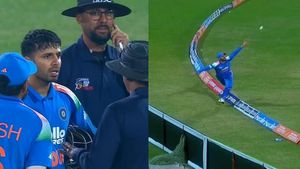 IND-A vs PAK-A: நாங்க கேட்ச் பிடித்தும் பாகிஸ்தான் வீரர் அவுட் இல்லையா.. கொதித்த இந்திய வீரர்கள்