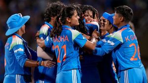 “எவ்ளோ கோடி வேணாலும் தர்றோம்.. கையெழுத்து போடுங்க” உலகக்கோப்பையால் இந்திய வீராங்கனைகளுக்கு ஜாக்பாட்