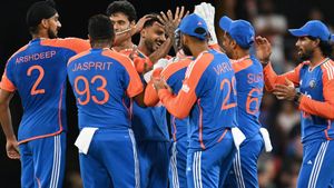 IND vs AUS: இந்திய பவுலர்கள் வெறியாட்டம்.. 119 ரன்களில் சுருண்ட ஆஸ்திரேலியா.. அக்சர், சுந்தர் அபாரம்