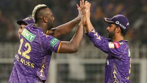 IPL 2026: ரஸில், வெங்கடேஷ் ஐயர் உள்ளிட்ட 10 வீரர்கள் நீக்கம்.. ரூ.64.3 கோடியுடன் களமிறங்கும் KKR