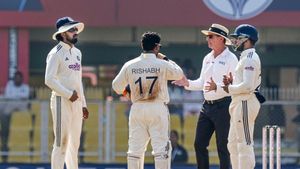 IND vs SA: உங்களுக்கு எந்த மாதிரி பிட்ச் தான் வேண்டும்? சத்தியமா புரியல.. அவங்களால் எப்படி முடிந்தது-ஸ்ரீகாந்த்