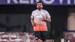 IND vs SA: வெறும் 3 சிக்சர் தான் தேவை.. 11 சாதனை படைக்க போகும் ரோகித் சர்மா.. தென்னாப்பிரிக்க தொடரில் வாய்ப்பு