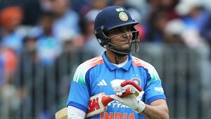 IND vs AUS: சுப்மன் கில்லை “டேபிள் ஃபேன்” என்று சொன்ன முன்னாள் வீரர் சடகோபன் ரமேஷ்.. சரமாரி விளாசல்