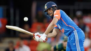IND vs AUS: டெஸ்ட் இன்னிங்ஸ் போல் விளையாடும் சுப்மன் கில்.. தடுமாறும் இந்திய அணி