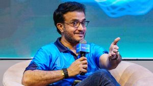 IND vs SA: கம்பீரை பதவியிலிருந்து நீக்க வேண்டுமா? கங்குலி ஒபன் டாக்..பேட்டிங் வரிசை குறித்து அறிவுரை