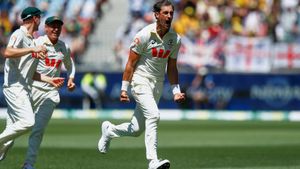 The Ashes 2025: இங்கிலாந்து அணி திணறல்.. ஜோ ரூட் டக் அவுட்.. இந்தியாவை குறிப்பிட்டு அஸ்வின் கருத்து