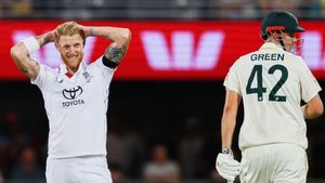 Ashes: ஆஸ்திரேலியாவை வீழ்த்த கிடைத்த வாய்ப்பு போச்சே.. இங்கிலாந்து செய்த சொதப்பல்.. 5 கேட்ச் மிஸ்