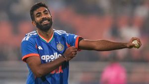 திடீரென வீட்டுக்கு கிளம்பிய பும்ரா.. என்ன ஆச்சு? 4வது போட்டியில் ஆடுவாரா? பிசிசிஐ முக்கிய தகவல்