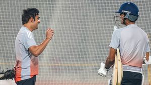 IND vs SA: யாருக்கும் உங்களை பிடிக்கல.. கம்பீருக்கு மார்ச் மாதம் வரை கெடு விடுத்த பிசிசிஐ