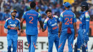 IND vs SA: 270 ரன்களில் ஆட்டமிழந்த தென்னாப்பிரிக்கா.. பிரசித், குல்தீப் அபாரம்.. கும்ப்ளே சாதனை முறியடிப்பு