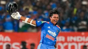 அதிரடி மன்னன் ஜெய்ஸ்வாலுக்கு என்ன ஆச்சு? மருத்துவமனையில் 2 நாட்களில் வேகமாக எடை குறைவு